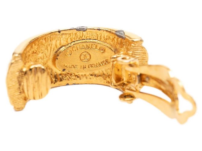 Orecchini Chanel Vintage Matelassé Hoop D'oro - vista 3