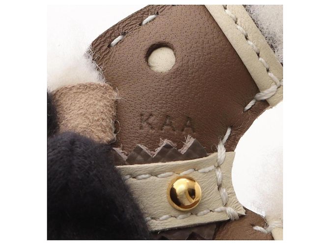 Charm Hermès Buddy in pelle d'agnello taupe bianco e marrone - vista 4
