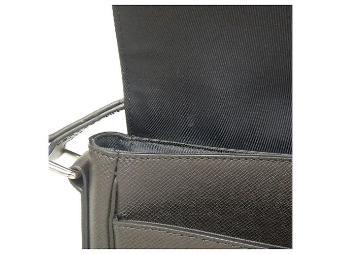 Borsa a Spalla Louis Vuitton Taiga Roman PM Nero - vista 20