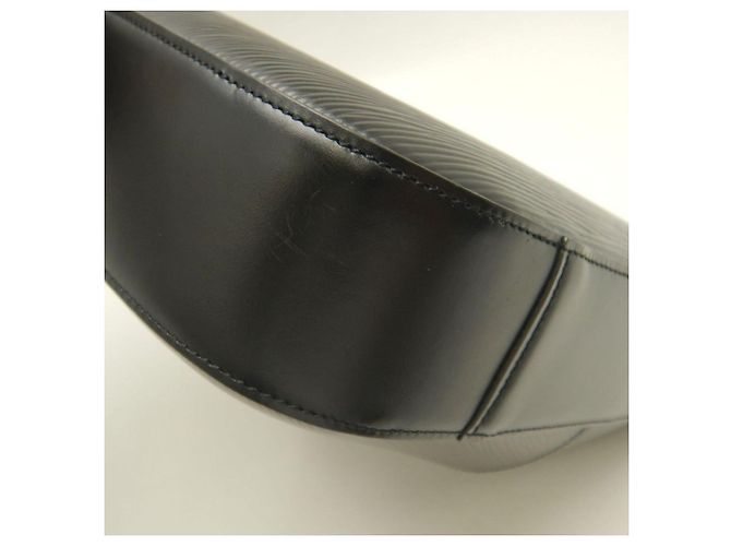 Borsa a Spalla Louis Vuitton Epi Rebri Nero - vista 13