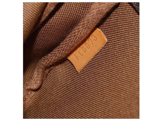 Louis Vuitton Mini pochette accessoires Canvas Mini Castaño - vista 5