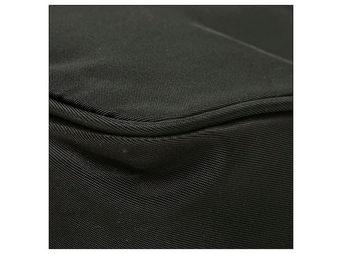 Borsa a mano Prada in nylon nero con placca logo triangolare - vista 6