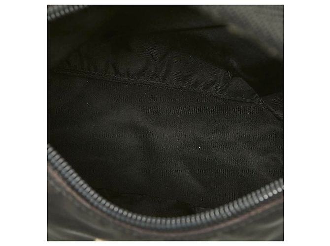 Borsa a mano Prada in nylon nero con placca logo triangolare - vista 9