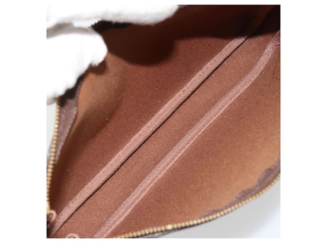 Louis Vuitton Pochette Accessoires NM Monogram Canvas medium Marron - vue 5