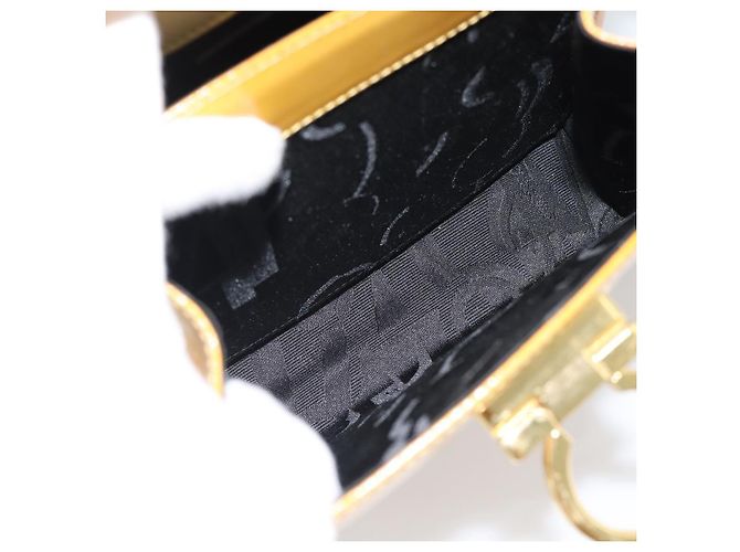 Salvatore Ferragamo Gancini in pelle vernita Giallo - vista 5