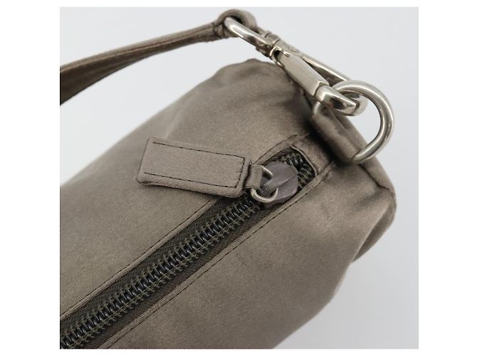 PRADA Handpouch aus Satin Grau Silber Authentisch 182660A Braun - Ansicht 15