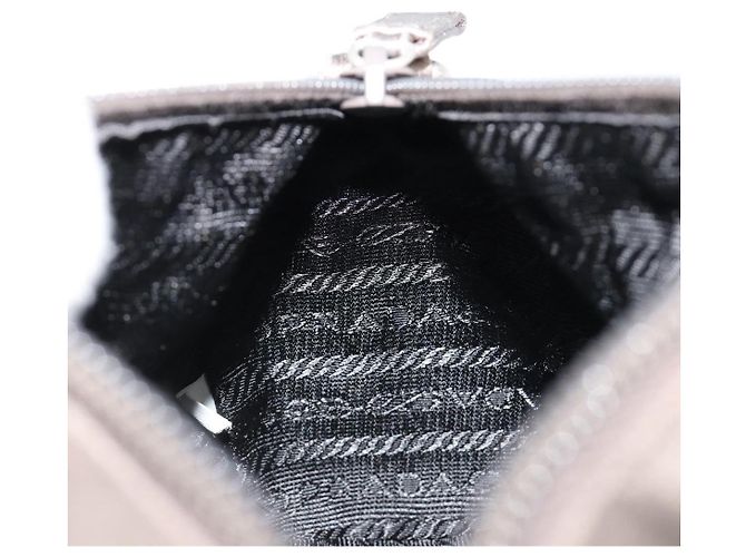 PRADA Handpouch aus Satin Grau Silber Authentisch 182660A Braun - Ansicht 18