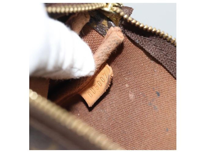 LOUIS VUITTON Monogram Mini Pochette Accessoires Pochette N41667 LV Auth 184348A Monogramma - vista 12