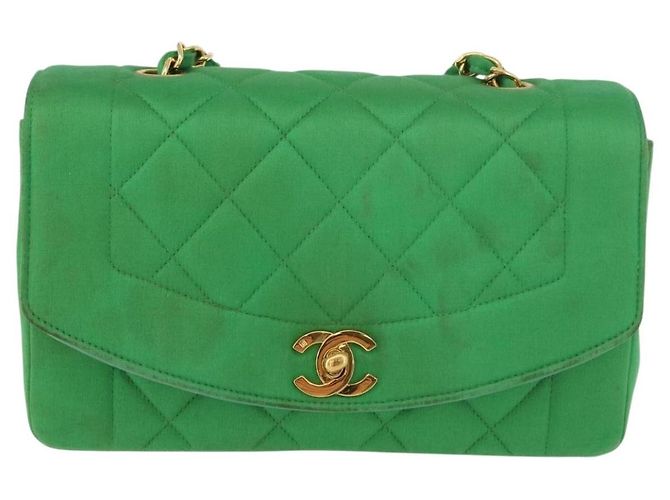 CHANEL Diana 23 Matelasse Chain Shoulder Bag Satin Green Gold CC Auth 181942SM D'oro Verde - vista 2