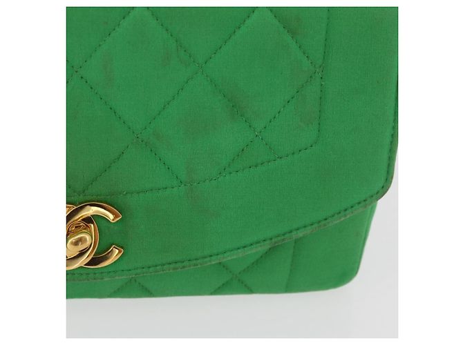 CHANEL Diana 23 Matelasse Chain Shoulder Bag Satin Green Gold CC Auth 181942SM D'oro Verde - vista 3