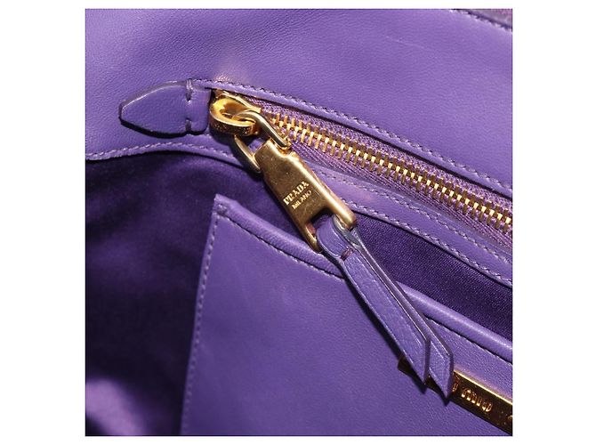 Bolso de mano Miu Miu Matelasse de cuero morado y oro Auth 183636V Dorado Púrpura - vista 22
