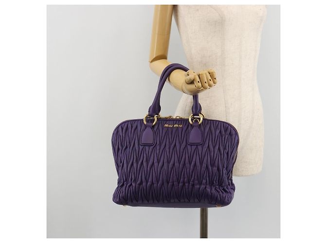 Bolso de mano Miu Miu Matelasse de cuero morado y oro Auth 183636V Dorado Púrpura - vista 28