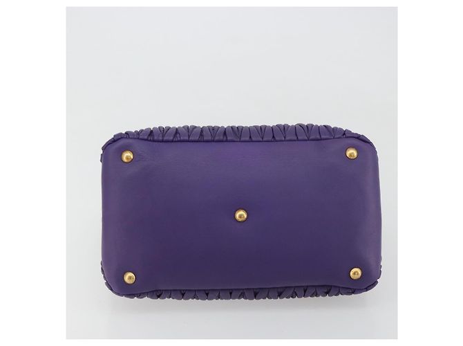 Bolso de mano Miu Miu Matelasse de cuero morado y oro Auth 183636V Dorado Púrpura - vista 5