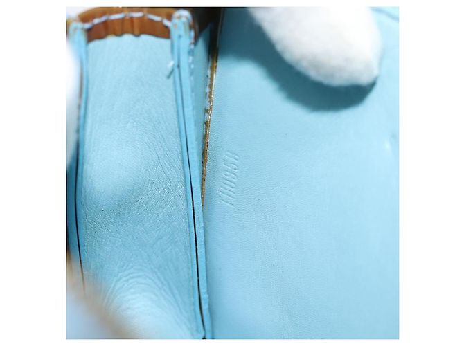 LOUIS VUITTON Monogram Vernis Lexington Pouch Baby Blue M91011 LV Auth 183736 - vista 12