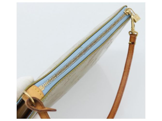 LOUIS VUITTON Monogram Vernis Lexington Pouch Baby Blue M91011 LV Auth 183736 - vista 6