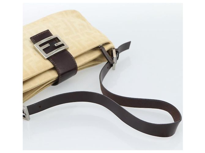 FENDI Zucca Canvas Mamma Baguette Shoulder Bag Beige Argento Autentica 184155 - vista 7