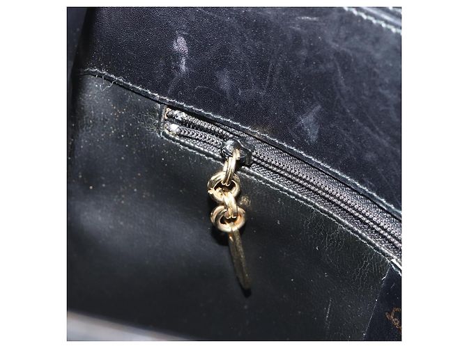 Borsa a tracolla Salvatore Ferragamo in pelle nera e oro Auth ka4575 Nero D'oro - vista 23