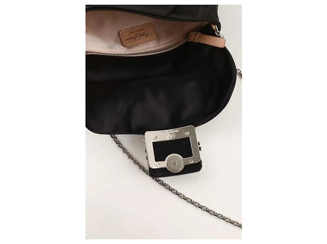 Roger Vivier Clutch in raso nero - vista 6