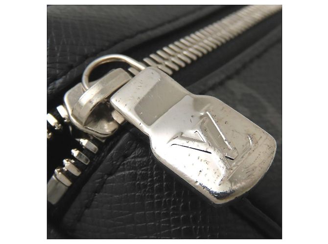 Borsa a tracolla Louis Vuitton Taigarama Nero - vista 19