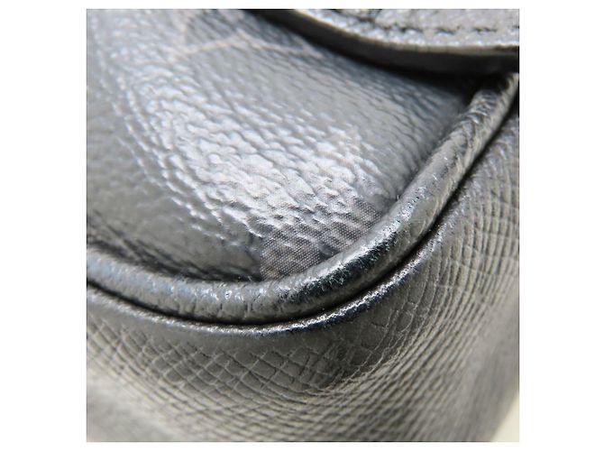 Borsa a tracolla Louis Vuitton Taigarama Nero - vista 25