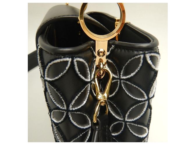 Borsa Louis Vuitton Monogram Flower Capucines BB Nero - vista 12