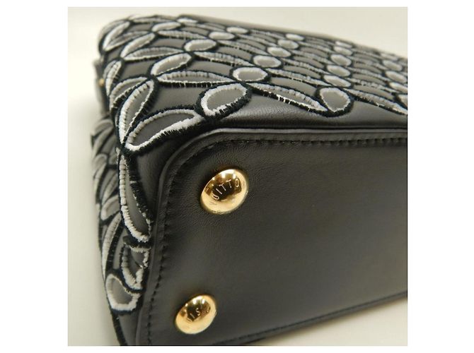 Borsa Louis Vuitton Monogram Flower Capucines BB Nero - vista 13