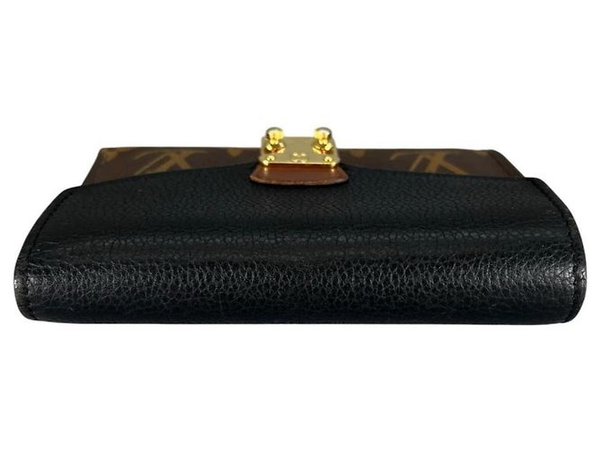 Cartera bi-fold compacta Louis Vuitton Portefeuille Pallas Castaño - vista 3