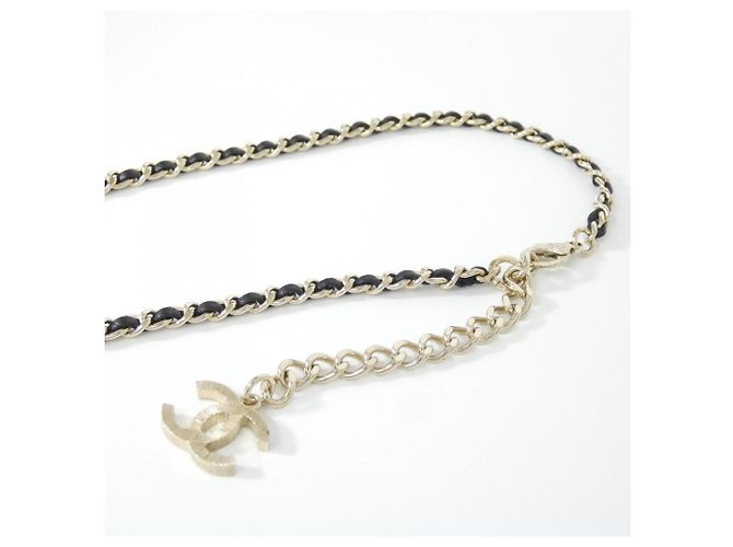 Collana in pelle Chanel AB6719 Nero Bianco D'oro - vista 4