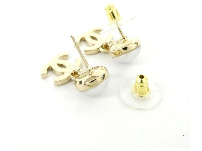 Pendientes de botón Chanel Oro y Blanco Dorado - vista 3