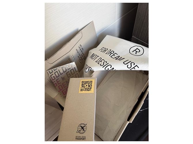 Golden Goose Sneakers Superstar Bianco e Beige - vista 9