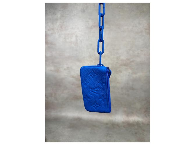 Louis Vuitton Pochette Chiavi Taurillon Monogram Blu Elettrico M67475 - vista 11