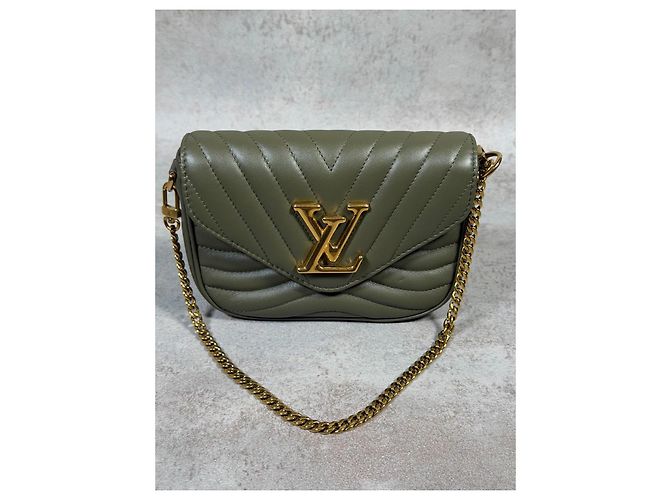 Louis Vuitton New Wave Multi-Pochette pelle kaki M56461 Verde Cachi - vista 3
