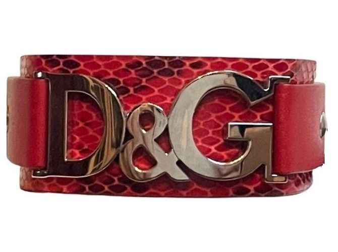 Iconico bracciale  DOLCE & GABBANA in pelle rossa effetto rettile con cinturino - vista 2