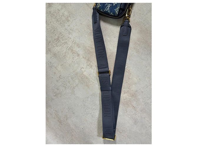 Louis Vuitton x NIGO Double Phone Pouch Denim Monogram Bleu M81060 Monogramme - vue 9