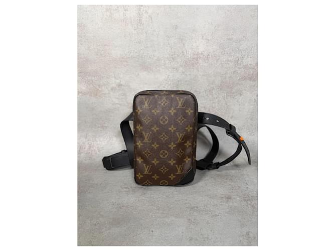 Louis Vuitton Utility Side Bag Monogram Solar Ray SS19 Marrone Monogramma - vista 2