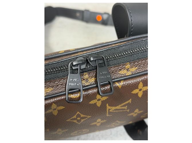Louis Vuitton Utility Side Bag Monogram Solar Ray SS19 Marrone Monogramma - vista 5