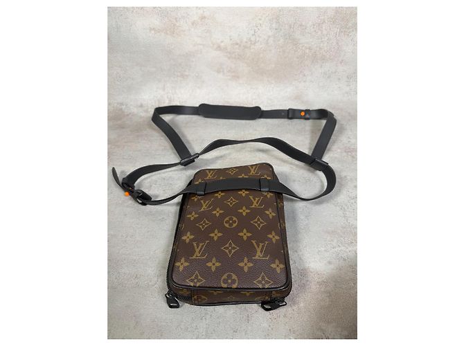 Louis Vuitton Utility Side Bag Monogram Solar Ray SS19 Marrone Monogramma - vista 9