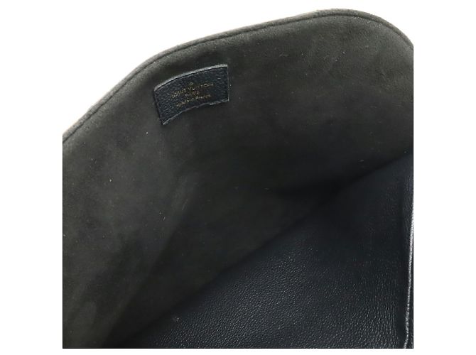Borsa Louis Vuitton Monogram Alma in Noir Black Nero Monogramma - vista 9