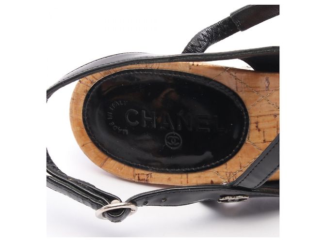 Timeless Sandali Chanel Coco Mark in pelle vernice Nero - vista 5