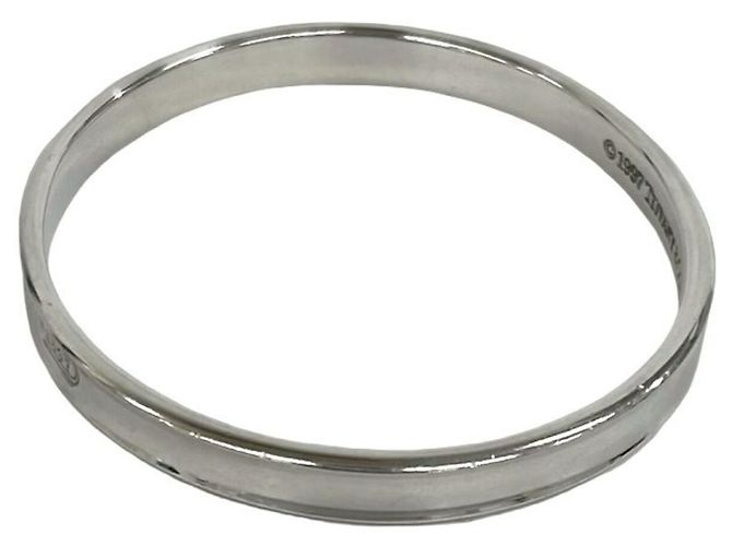 Bracciale rigido stretto in argento con incisione del logo Tiffany & Co. - vista 4