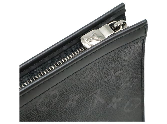 Louis Vuitton Monogram Eclipse Pochette Voyage MM Marrone Nero Monogramma - vista 6