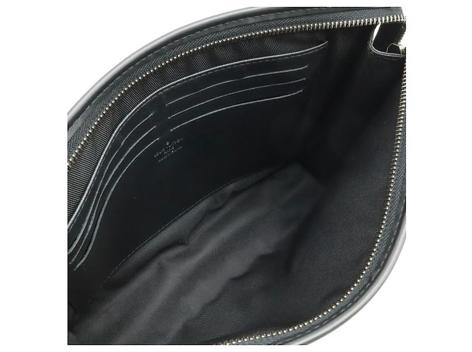 Louis Vuitton Monogram Eclipse Pochette Voyage MM Marrone Nero Monogramma - vista 7