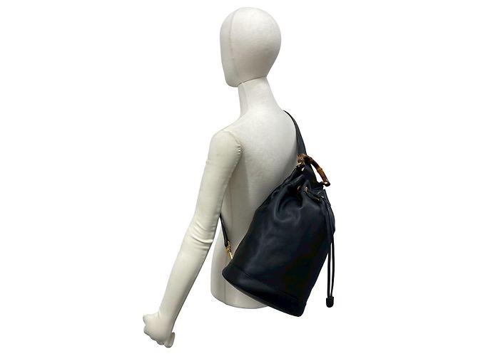 Bamboo GUCCI Vintage Bambus-Leder-Drawstring-Bodybag Schwarz - Ansicht 2