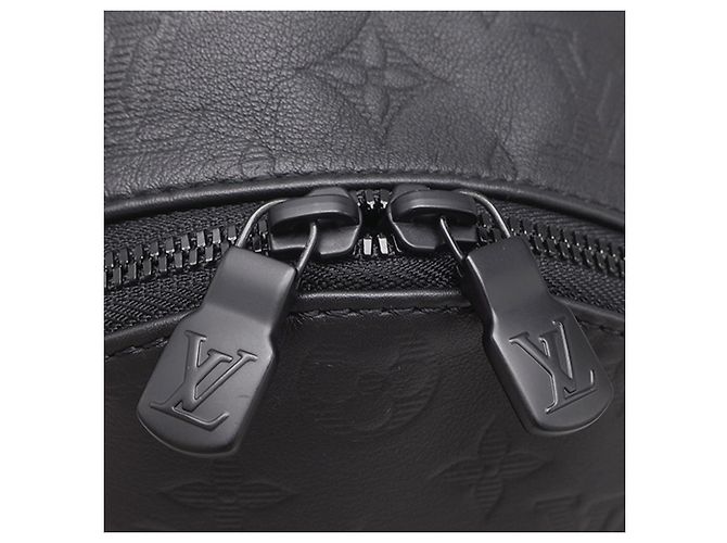 Borsa a tracolla Louis Vuitton Black Monogram Shadow Racer Nero - vista 6