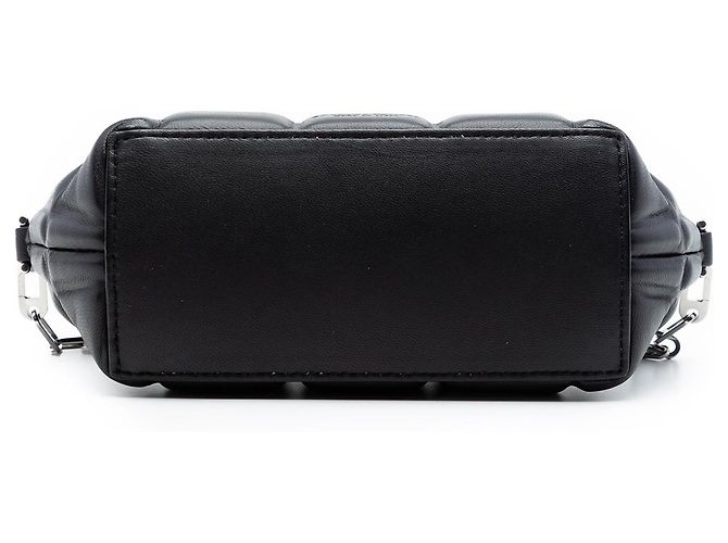 Bottega Veneta Bolsa transversal de meia lua com corrente em nappa acolchoado preto mini - vista 3