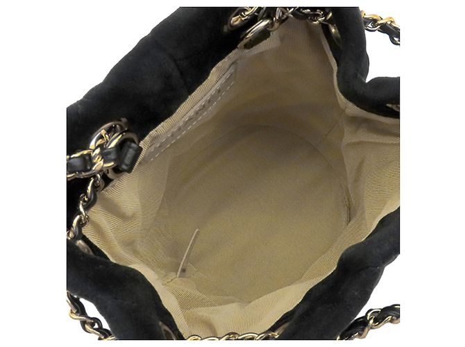 Borsa a secchiello Chanel Black Quilted Velvet Crystal Pearl Crush Nero - vista 4