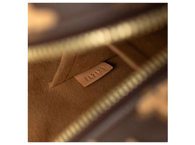 Louis Vuitton Marrone Monogram Tuffetage Deauville Cube - vista 6