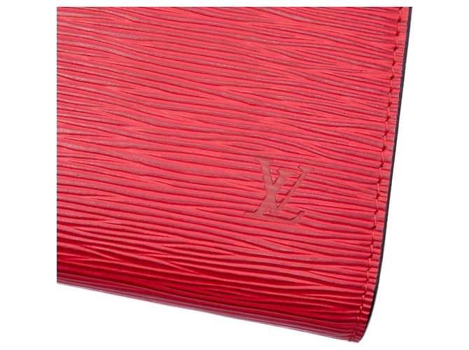 Louis Vuitton Pochette Accessoires in Epi rosso - vista 5