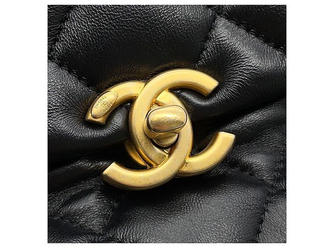 Borsa a tracolla con catena in pelle di agnello nera Chanel Nero - vista 11