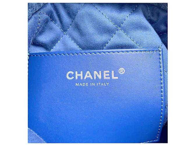 Borsa Chanel 22 Mini Coco Mark in denim Blu - vista 16